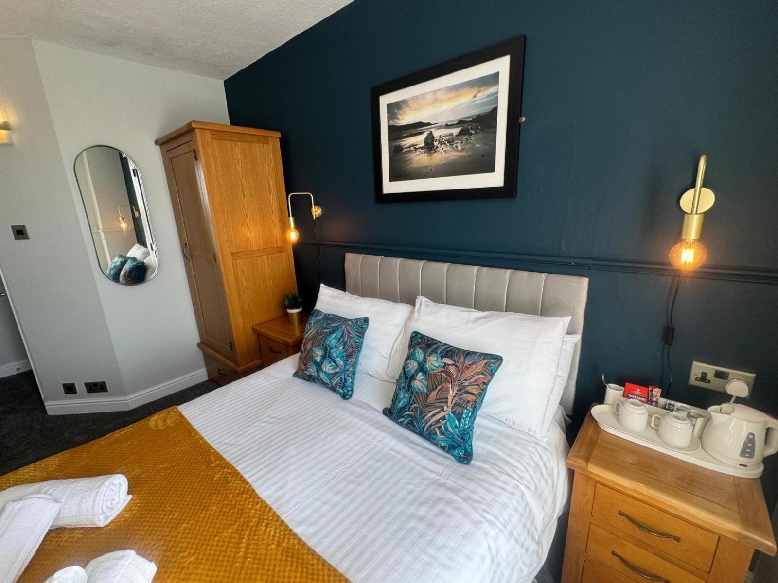 The Rockside 4*