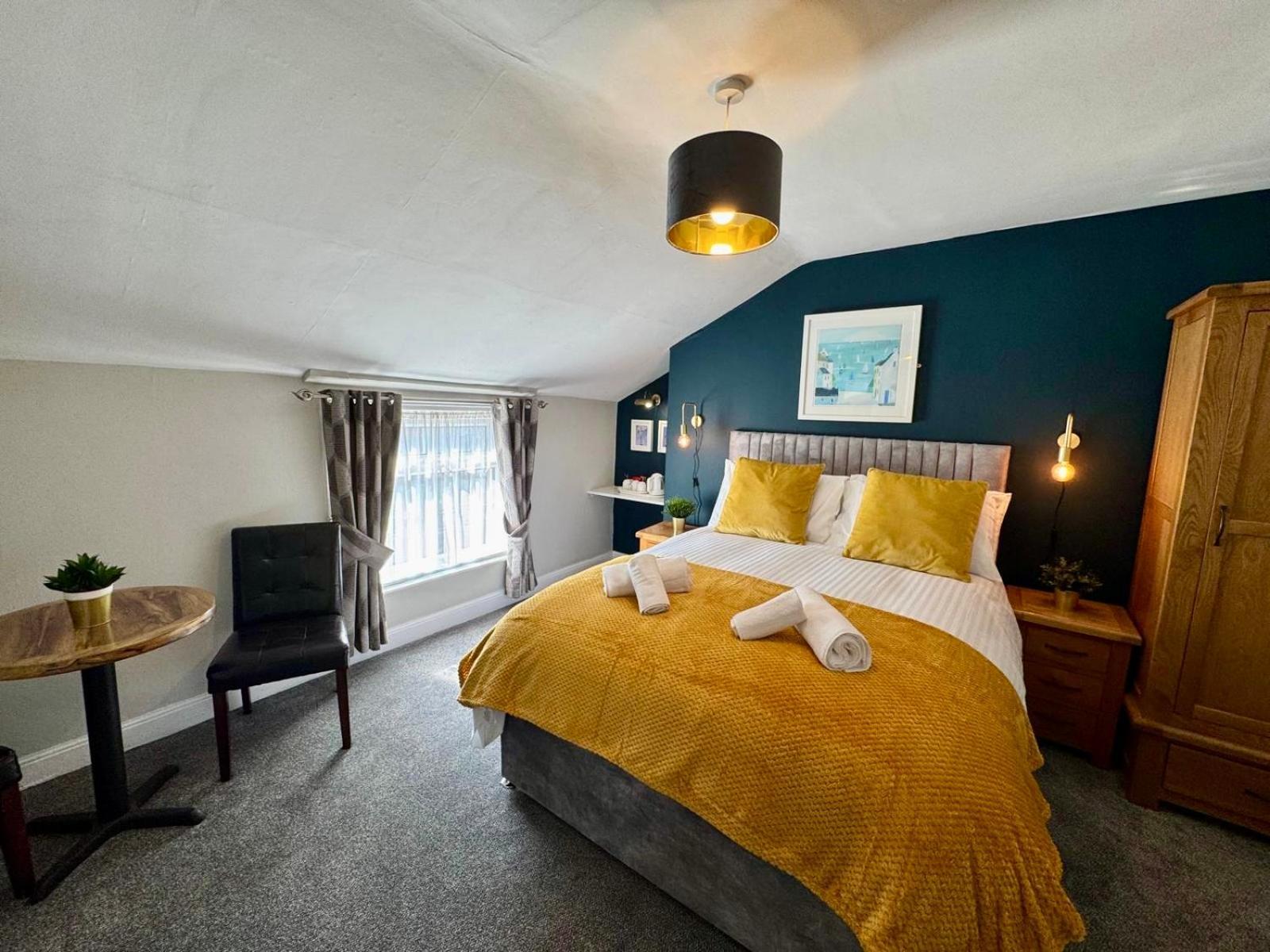 The Rockside Couette-café 4*